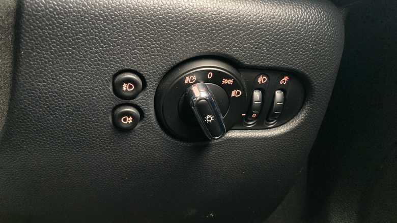 MINI Hatchback 1.5 Cooper Classic II 3dr Petrol Hatchback